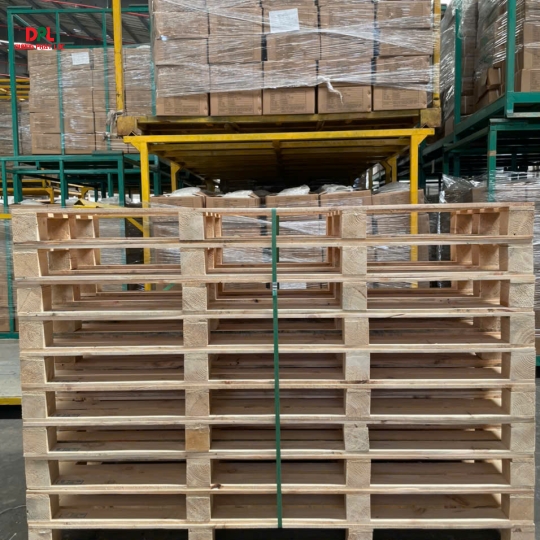 Pallet Gỗ Thông Xuất Khẩu 4 Hướng